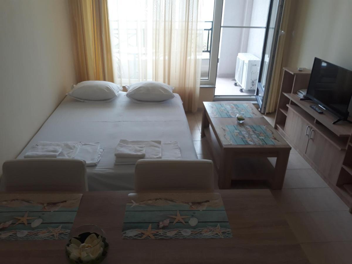 Таня 8 Apartment Pomorie Exterior photo